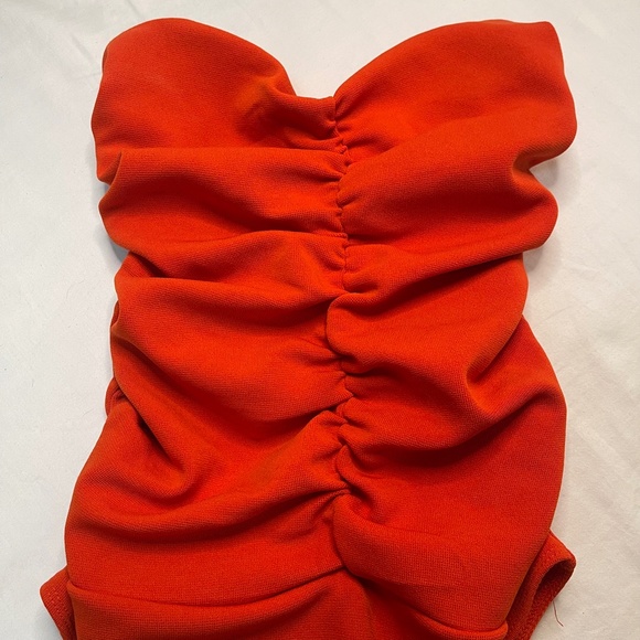 Sleeveless Ruched Bodysuit - Picture 2 of 5